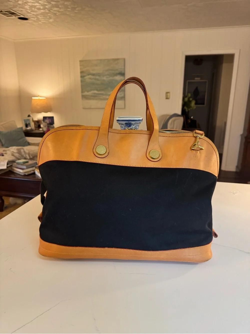 🖤💛 VINTAGE DOONEY AND BOURKE CABRIOLET WEEKENDER! - Picture 9 of 16
